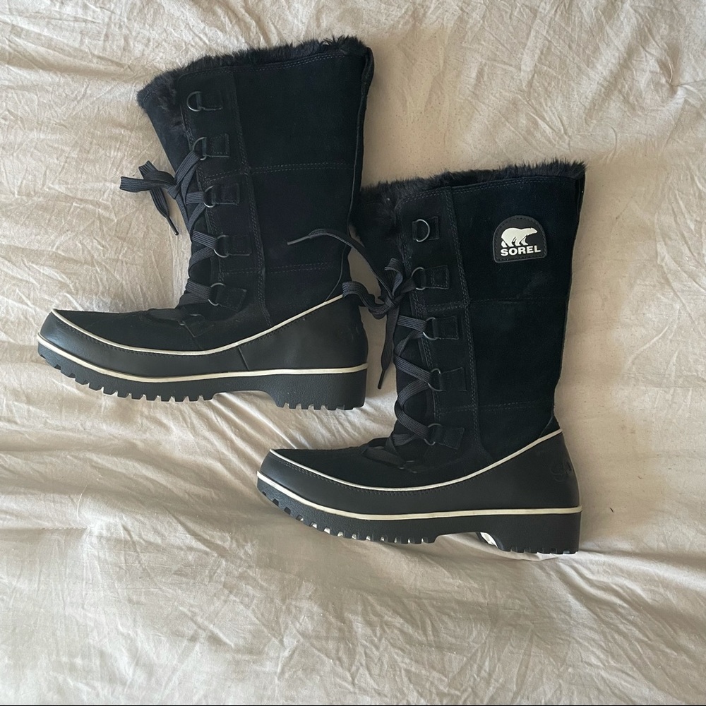 NEW Tivoli Sorel Boots